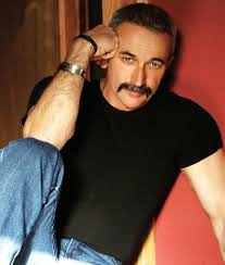 Canciones traducidas de aaron tippin