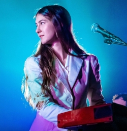 Canciones traducidas de weyes blood